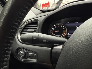 Jeep Renegade Jeep Renegade 1.0T Limited // Stoel en stuurverwarming // carplay // - afbeelding nr 14