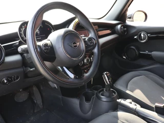 MINI One Mini Mini 1.5 One Automaat Business Edition | Navigatie | PDC | Cruise Control | Airco | 17