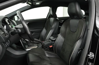 Volvo V40 Volvo V40 2.0 T4 Sport | Stoelverwarming | Camera |  Full LED | Leder/Alcantara | Navigatie | 19'' | Climate control | Bluetooth | PDC | Cruise control | R Design - afbeelding nr 4
