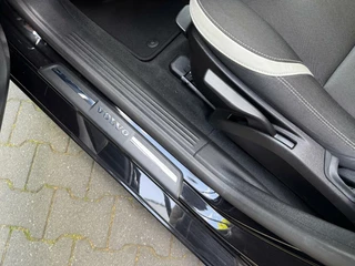 Volvo V40 Volvo V40 2.0 T2 |R-design Dif|Polestar|Digitaal|LED|Navi|Cruise - afbeelding nr 30