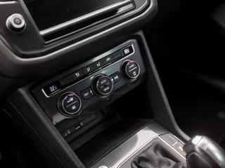 Volkswagen Tiguan 150Pk Automaat (VIRTUAL COCKPIT, APPLE CARPLAY, NAVIGATIE, KEYLESS, STOELVERWARMING, CLIMATE, SPORTSTOELEN, ADAPTIVE CRUISE, LED KOPLAMPEN, PARKEERSENSOREN, NIEUWE APK, NIEUWSTAAT) - afbeelding nr 9