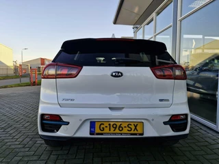 Kia e-Niro Kia e-Niro ExecutiveLine 64 kWh | Stuurwielverwarming | Camera | Navigatie | - afbeelding nr 26