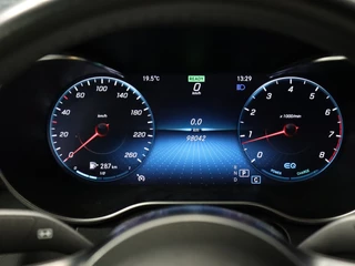 Mercedes-Benz C-Klasse Mercedes-Benz C-Klasse Coupé 200 AMG [SFEERVERLICHTING, APPLE CARPLAY, ANDROID, CAMERA, VOL LEDER, CRUISE, STOELEN ELEKTRISCH, FLIPPERS, NIEUWSTAAT] - afbeelding nr 16