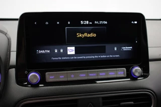 Hyundai Kona Hyundai Kona Electric Premium 64 kWh - Carplay, Camera, Leer, Stoelverw. - afbeelding nr 22