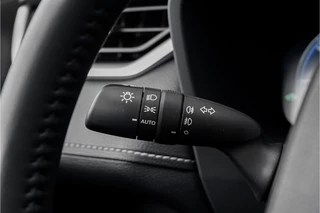 Toyota RAV4 Leder Camera Trekhaak 19