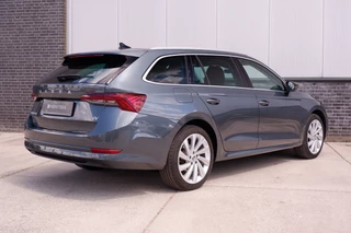 Škoda Octavia Škoda Octavia Combi 1.4 TSI iV PHEV Business Edition Plus | Head-Up | Carplay | LED | Camera | Memory | Navi | Sfeerverl. - afbeelding nr 2