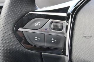 Peugeot 3008 Peugeot 3008 1.2 Hybrid 136PK GT | 360° CAMERA | NAVIGATIE | ADAPTIVE CRUISE CONTROL | APPLE CARPLAY/ANDROID AUTO | CLIMATE CONTROL | 18