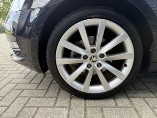 Škoda Octavia Skoda Octavia Combi 1.0 TSI  Style Bus. FUL Leder Memory Stoel - afbeelding nr 28
