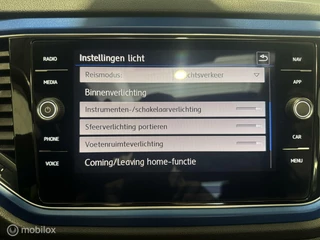 Volkswagen T-Roc Volkswagen T-Roc 1.5 TSI Style Business PANO, ACC, STANDkACH - afbeelding nr 24