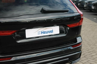 Volvo XC60 Volvo XC60 T8 Recharge AWD R-Design | Panoramadak | Parkeercamera | 20 Inch Velgen | Glossy Black | Keyless - afbeelding nr 5