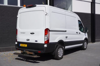 Ford Transit Ford Transit 2.0 TDCI 170PK Automaat L2H2 - EURO 6 - Airco - Navi - Cruise - € 18.900,- Excl. - afbeelding nr 2