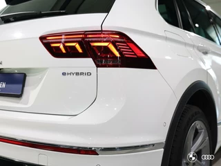 Volkswagen Tiguan Volkswagen Tiguan 1.4 TSI eH 3x R LINE / PANODAK / ACC / MATRIX / TREKHAAK / 19