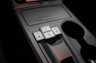 Hyundai Kona Hyundai Kona Electric Fashion 64 kWh - Carplay, Camera, Stoelverw. SOH 100% - afbeelding nr 21