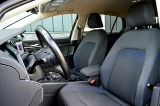 Volkswagen Golf Volkswagen Golf 1.0 TSI Life Business Rijklaarprijs-Garantie Navigatie led Airco Apple carplay Sfeer verlichting - afbeelding nr 12