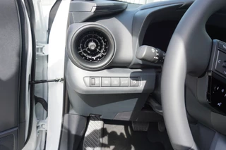Toyota C-HR |Navi|Carplay|Stoel en stuurverwarming|Camera|PDC V+A|Elektrische a.klep| - afbeelding nr 16