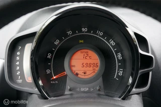 Toyota Aygo Toyota Aygo 1.0 VVT-i X-play Airco Apple/Android Camera Tof! - afbeelding nr 15