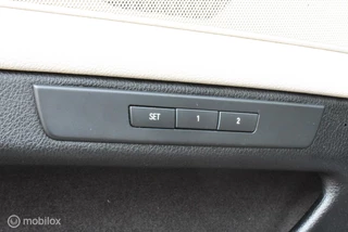 BMW 5 Serie BMW 520d Touring Luxury Mineralgrau Leder Pano HUD 360°Cam Comfortstoelen Keyless 18