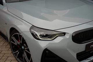 BMW 2 Serie BMW 2-serie Coupé M240i xDrive | Schuifdak | M-sportstoelen | M Perf | HUD | Active cruise | Eibach | Rijdersauto Edition - afbeelding nr 9