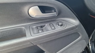 Volkswagen up! Volkswagen up! 1.0 BlueMotion move up! Airco, NL Auto! - afbeelding nr 11