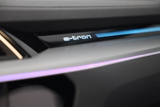 Audi e-tron Audi E-tron Sportback 55 Quattro S Line 95 kWh / Acc / Lane Assist / Elek Stoelen / 360 Camera / Sfeerverlichting / Open Panorama - afbeelding nr 23