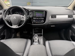 Mitsubishi Outlander Mitsubishi Outlander 2.0 PHEV Business Edition 2e Eigenaar,Navi,Clima,Cruise,Camera,Trekhaak,Dealer Onderhouden,N.A.P,Nieuwe APK Bij Aflevering - afbeelding nr 10