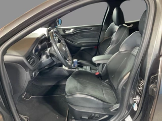 Ford Focus Ford Focus Wagon 2.3 EcoBoost ST-3 | Automaat 280pk! | Panoramadak | Winter Pack | Adaptive cruise control | Adaptive LED | Head up Display | Camera | 2 bandensets - afbeelding nr 3
