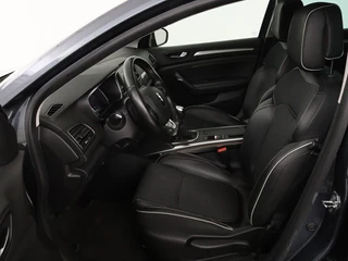 Renault Mégane Renault Mégane 1.3 TCe Bose | Trekhaak | Carplay |  Climate control | Navigatie | Dodehoek detectie | Park Assist | Cruise control - afbeelding nr 4