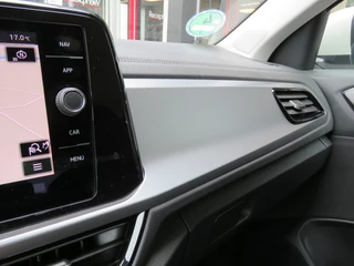 Volkswagen T-Roc Volkswagen T-Roc 1.5 TSI 150pk DSG-aut. LIFE BNS / Navi / Trekhaak afn.baar / Stoelverw. / FABRIEKS garantie - afbeelding nr 37