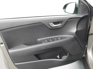Kia Stonic - Navigatie - Camera - Climate control - Privacy glass - Keyless entry - Fabrieksgarantie tot 05-2029 - afbeelding nr 22