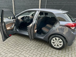 Hyundai i20 Hyundai i20 1.2 i-Drive Cool Airco / 80.897 KM dealer ond. - afbeelding nr 11