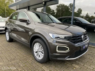 Volkswagen T-Roc Volkswagen T-Roc Style led xenon adap cruise carplay 1.0 TSI Style Business - afbeelding nr 31