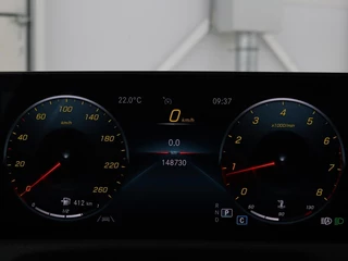 Mercedes-Benz A-Klasse Mercedes-Benz A-klasse 200 Business Solution AMG | Panoramadak |  Stoelverwarming | Trekhaak | Matrix LED | Memory | Carplay | Keyless | Camera | Sfeerverlichting | Leder/Alcantara | Park Assist - afbeelding nr 35