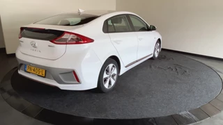 Hyundai IONIQ Hyundai IONIQ Comfort EV | Achteruitrijcamera | Cruise control | Rijstrooksensor | Soh (batterijcheck) 90,4 % - afbeelding nr 26