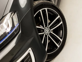Volkswagen Golf Volkswagen Golf 1.4 TSI GTE 204Pk Automaat (SCHUIFDAK, NAVIGATIE, CLIMATE, CAMERA, GETINT GLAS, SPORTSTOELEN, LED KOPLAMPEN, CRUISE, NIEUWE APK, NIEUWSTAAT) - afbeelding nr 18