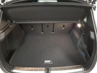 BMW X1 BMW X1 sDrive18i Steptronic M-Sport Executive | Lederen Bekleding | Navigatie | Climate Control | Camera | Parkeer Sensoren - afbeelding nr 17