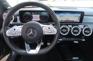 Mercedes-Benz CLA Mercedes CLA-klasse 250 AMG-NIGHT 225pk PANORAMADAK|SFEERVERLICHTING|WIDESCREEN|360CAMERA|BURMESTER|DEALER ONDERHOUDEN - afbeelding nr 12