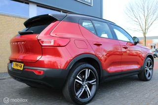 Volvo XC40 Volvo XC40 1.5 T3 R-Design, Pano, Trekhaak, Winterset, Pdc + camera, 360 vieuw, Stoel/stuur verwarming, Keyless, Carplay, Donkerglas, Harman kardon, Clima, Navi, Elektrische achterklep. - afbeelding nr 9