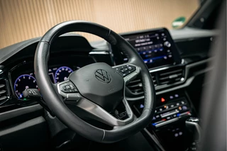 Volkswagen T-Roc Volkswagen T-Roc 1.5 TSI R-Line Edition Goed uitgevoerde T-Roc face lift R-line - afbeelding nr 21