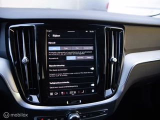 Volvo V60 Volvo V60 2.0 T6 Plug-in hybrid AWD Plus Bright Trekhaak - afbeelding nr 45