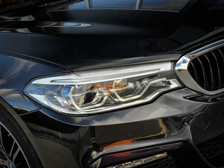 BMW 5 Serie BMW 5-serie Touring 530d xDrive M-Sport | HUD | PANO | H&K | TREKHAAK | LEER | CARPLAY | FULL OPTION - afbeelding nr 4
