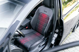 Volkswagen Golf Volkswagen Golf 2.0 TSI GTI TCR Pano Dsg Akrapovic - afbeelding nr 46
