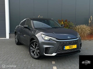 Lexus LBX Cool 2WD Leder led Carplay Camera