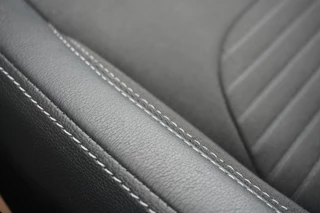 Ford Kuga Ford Kuga 120PK Titanium TREKHAAK | CARPLAY | KEYLESS | CAMERA | ELEK.KLEP - afbeelding nr 40