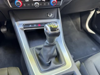 Audi Q3 Airco/Lichtmetalen velgen/Parkeersensoren - afbeelding nr 26