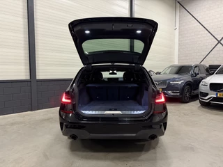 BMW 3 Serie BMW 3 Serie Touring 330e xDrive M-Sport PANO/LASER/360CAMERA/ADAPTIVE M-ONDERSTEL/ACC/LEER-ALCANTARA/19