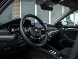 Škoda Octavia Škoda Octavia Combi 1.5 TSI MHEV Business Edition Plus | Matrix LED | Lounge Interieur | Chrome pakket | Stoel-, Stuur- & voorruitverwarming | Navi 13inch | Wireless App-connect | El. achterklep m.sensor | ACC | Winterpakket - afbeelding nr 3