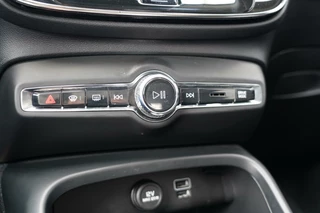 Volvo XC40 Volvo XC40 1.5 T5 Recharge Inscription - Dealer onderhouden - Panoramisch schuif/kanteldak - Stoel en stuurwielverwarming - Harman Kardon - Elektrisch verstelbare stoelen - Adaptieve cruise control i.c.m. BLIS - 360 graden camera - - afbeelding nr 35