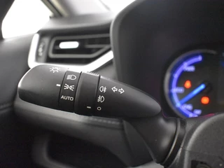 Toyota RAV4 Toyota RAV4 2.5 Hybrid First Edition | Parkeersensoren V+A | Stoelverwarming - afbeelding nr 19