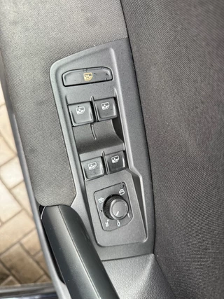 Volkswagen Tiguan Volkswagen Tiguan 1.5 TSI ACT Comfortline Business Automaat - afbeelding nr 37