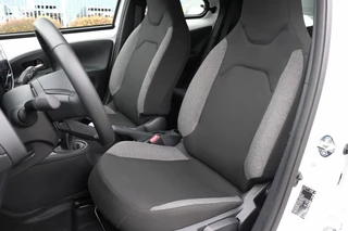 Toyota Aygo Toyota Aygo X 1.0 VVT-i MT 72PK Play | Apple CarPlay® & Android Auto™ | Airco - afbeelding nr 14